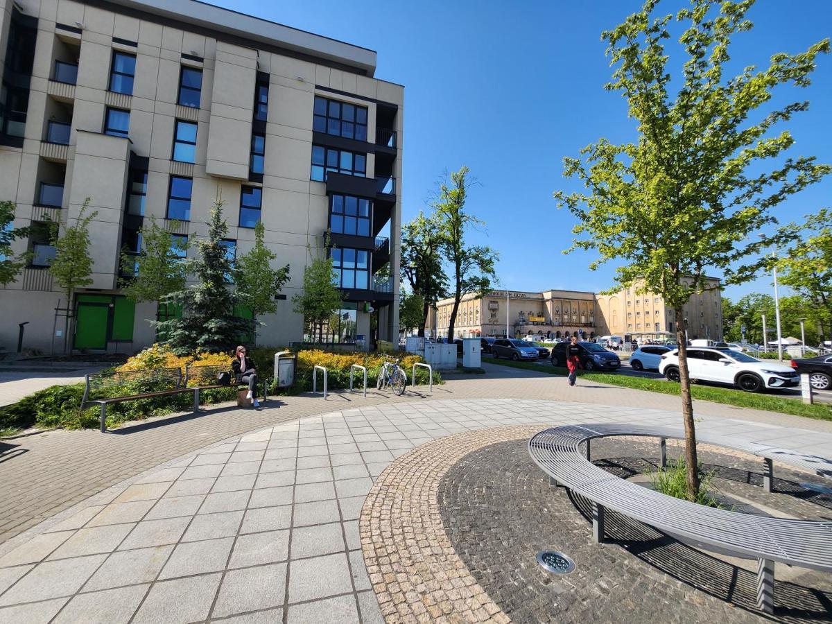 Dwa Jelonki, Ul Sciegiennego, Centrum, Garaz, Ogrodek Kielce Exterior photo